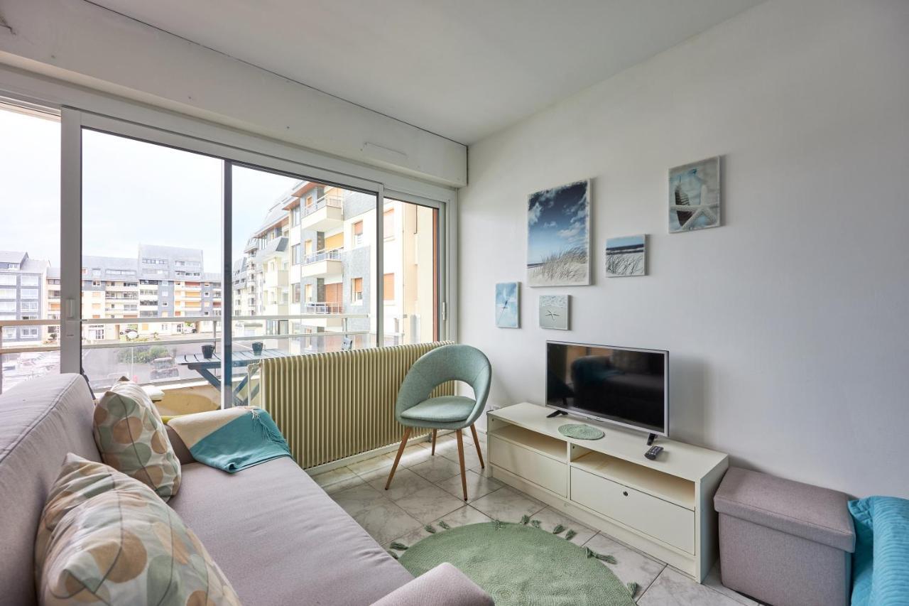 Juno Marina Apartment Courseulles-sur-Mer Exterior photo
